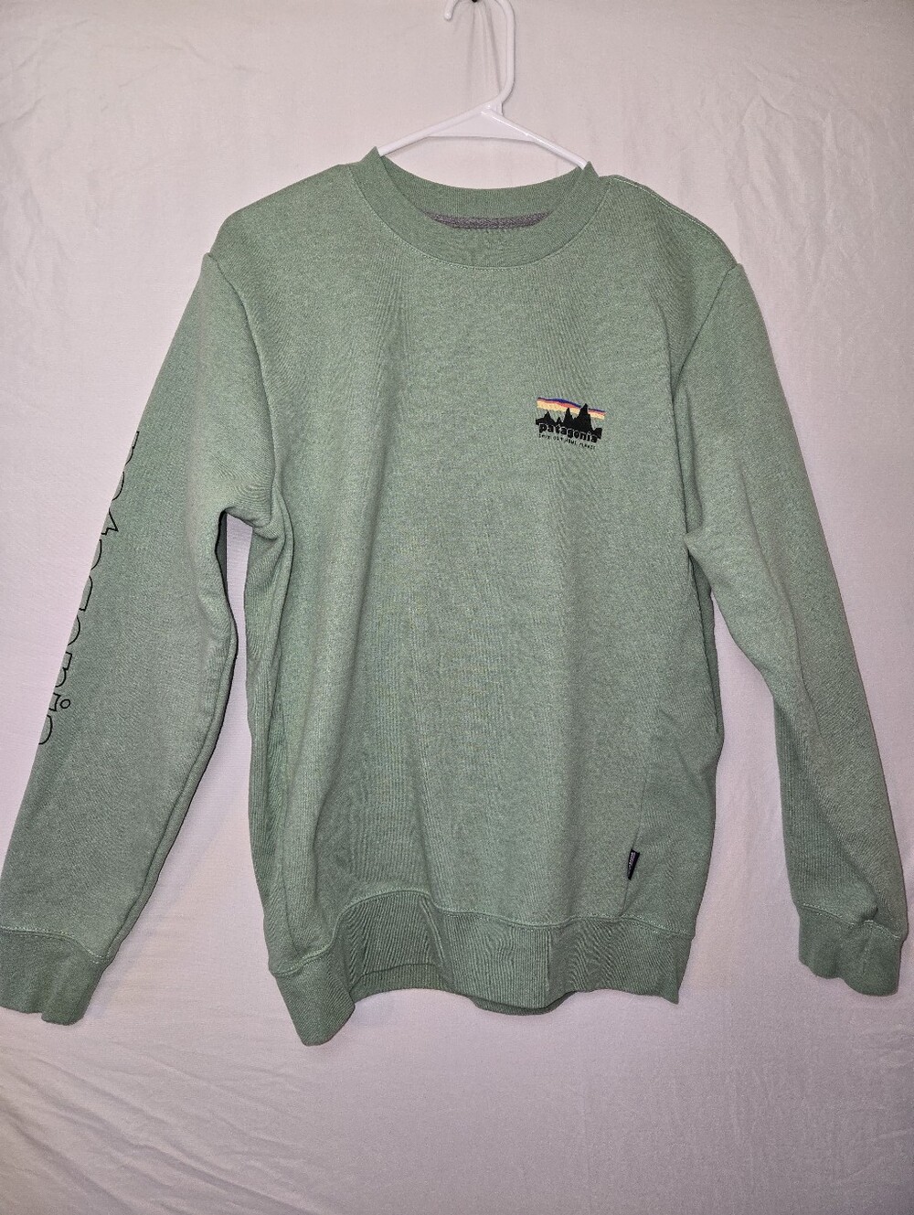 Patagonia Green Crewneck Womens Size M Mens Size Small Pullover Sweatshirt